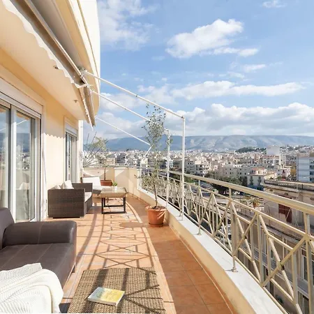 Urban Penthouse, Large Balconies & Acropolis View!