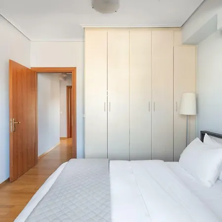 Urban Penthouse, Large Balconies & Acropolis View! Appartamento